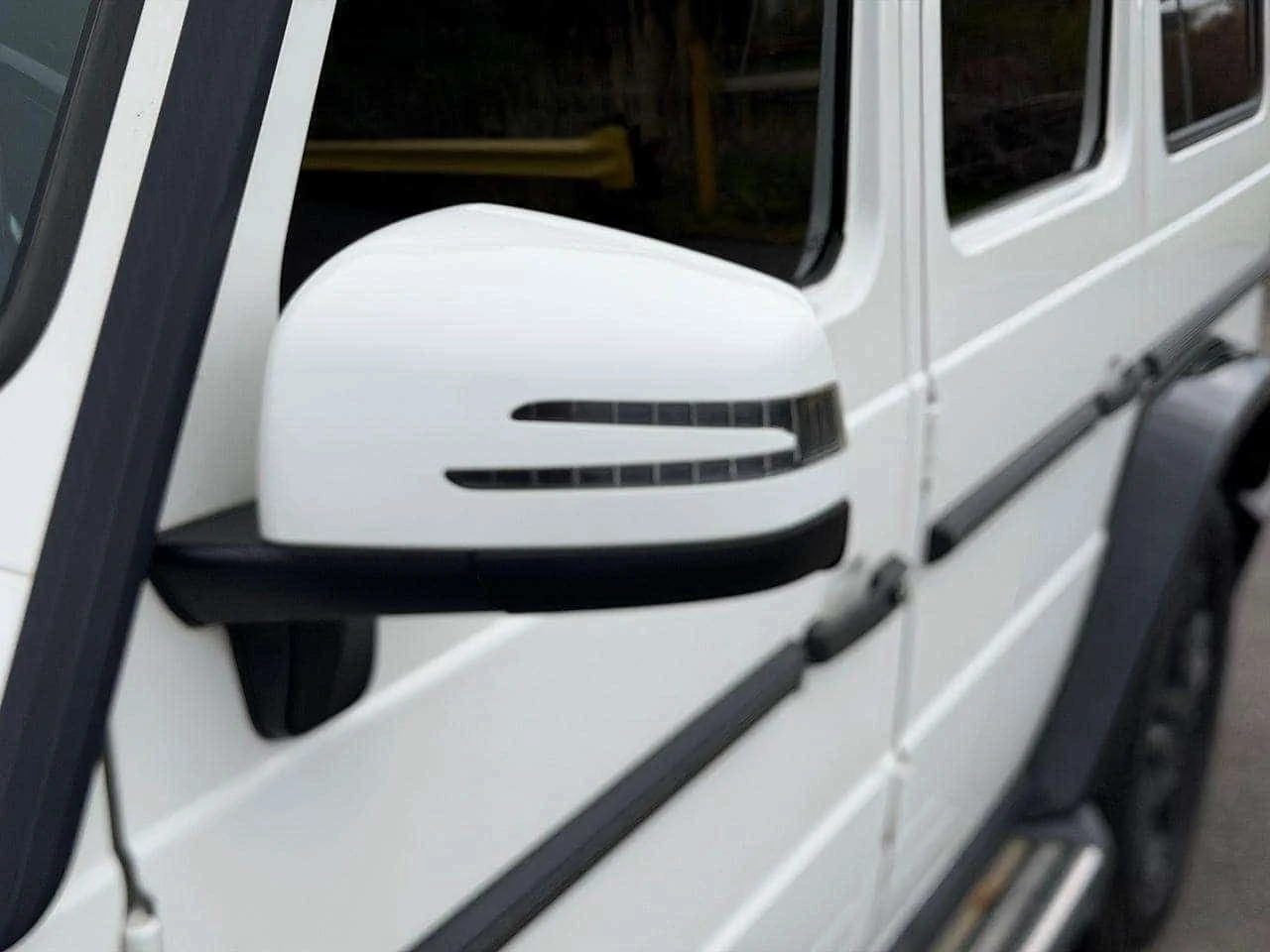 Mercedes-Benz G * 4MATIC G550 * * 5.5L V8 // 382 HP* * * CARFAX * , снимка 12 - Автомобили и джипове - 54785326