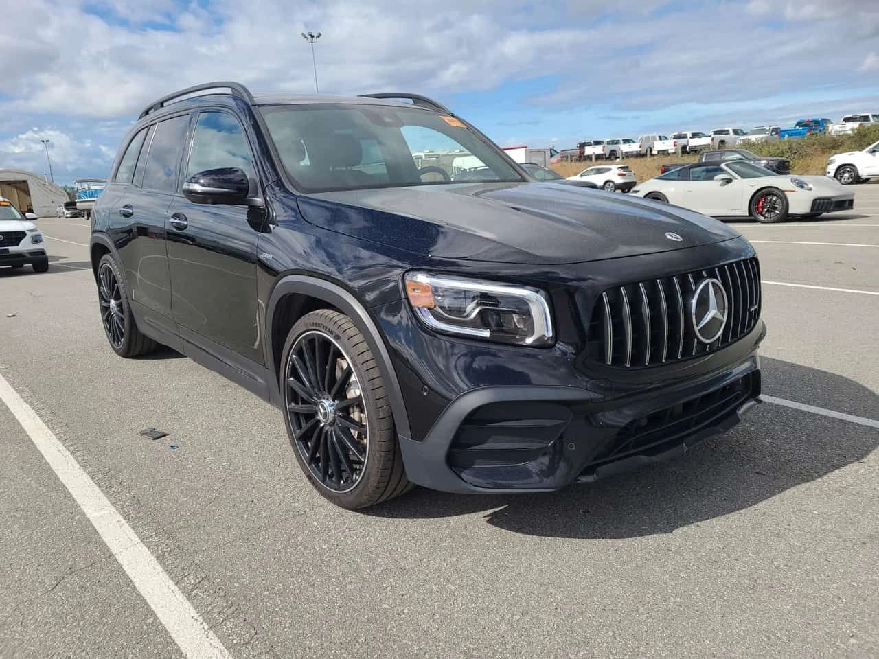 Mercedes-Benz GLB35AMG * Един собственик * CARFAX * Oт Mercedes * , снимка 2 - Автомобили и джипове - 54966873