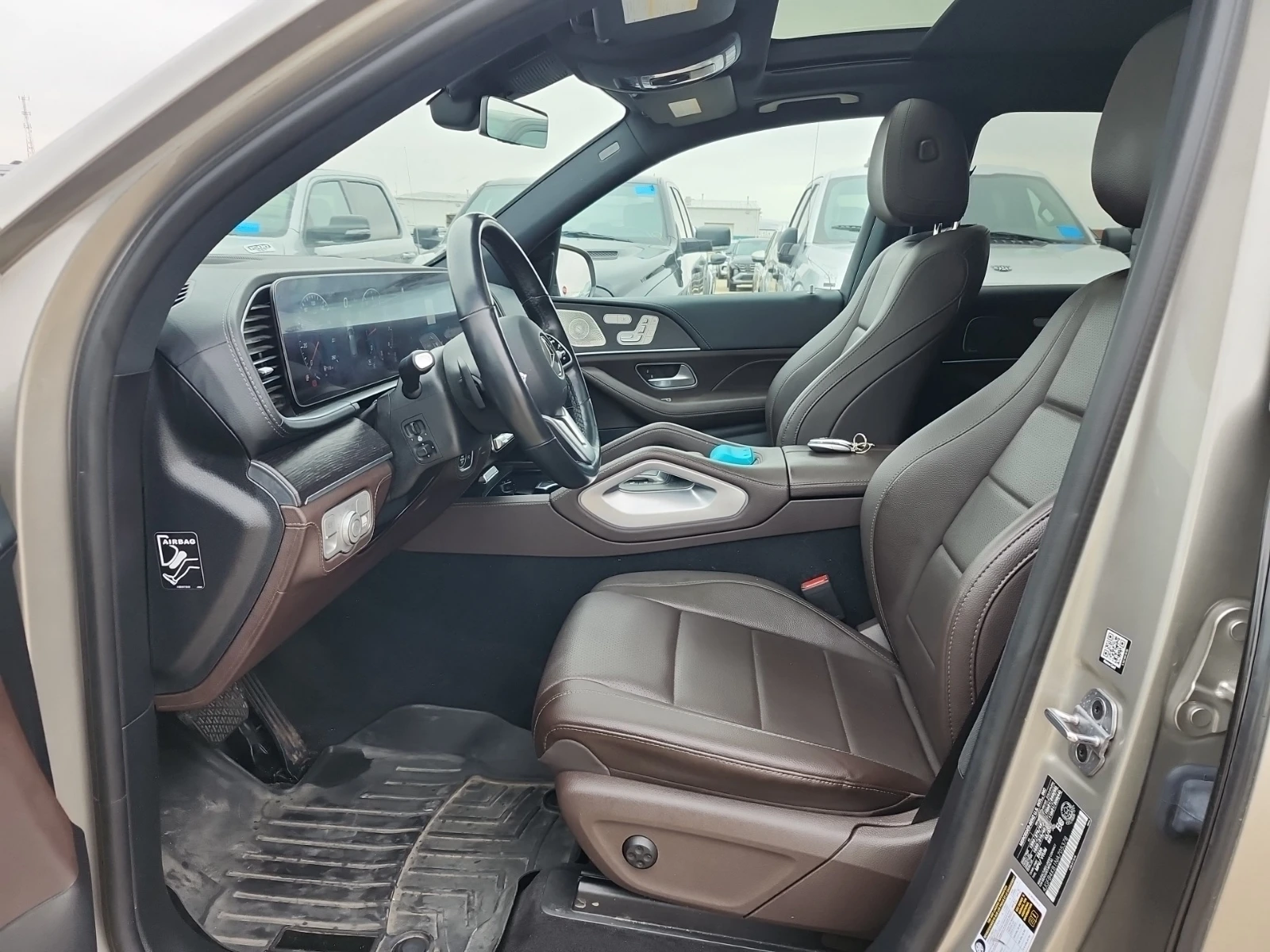 Mercedes-Benz GLE 350 BURMESTER * ПОДГРЕВИ * ПАНО * KEYLESS, снимка 9 - Автомобили и джипове - 55090569