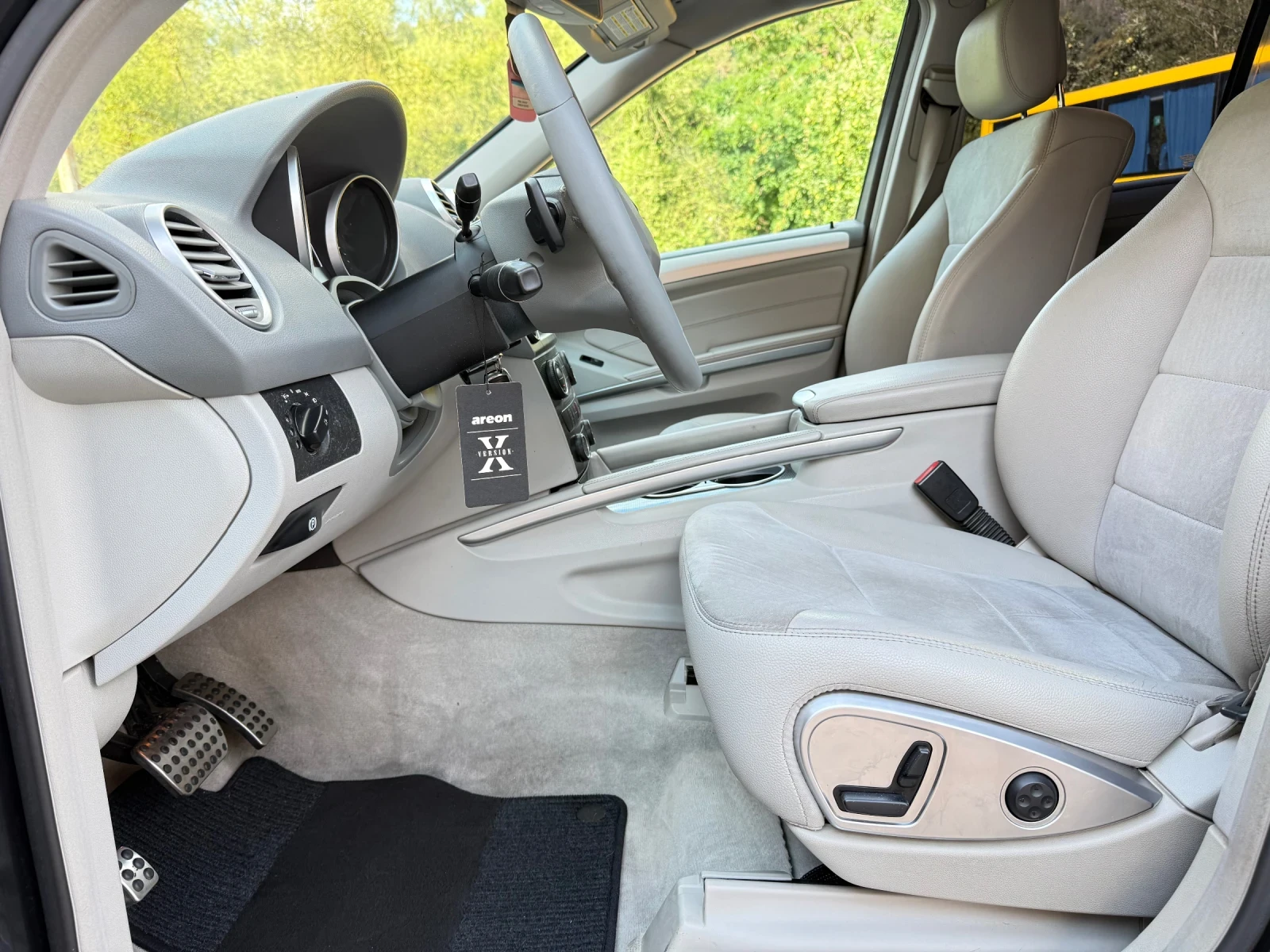 Mercedes-Benz ML 320 3.2CDI Facelift/OFFROAD/4x4/Navi, снимка 11 - Автомобили и джипове - 55253498