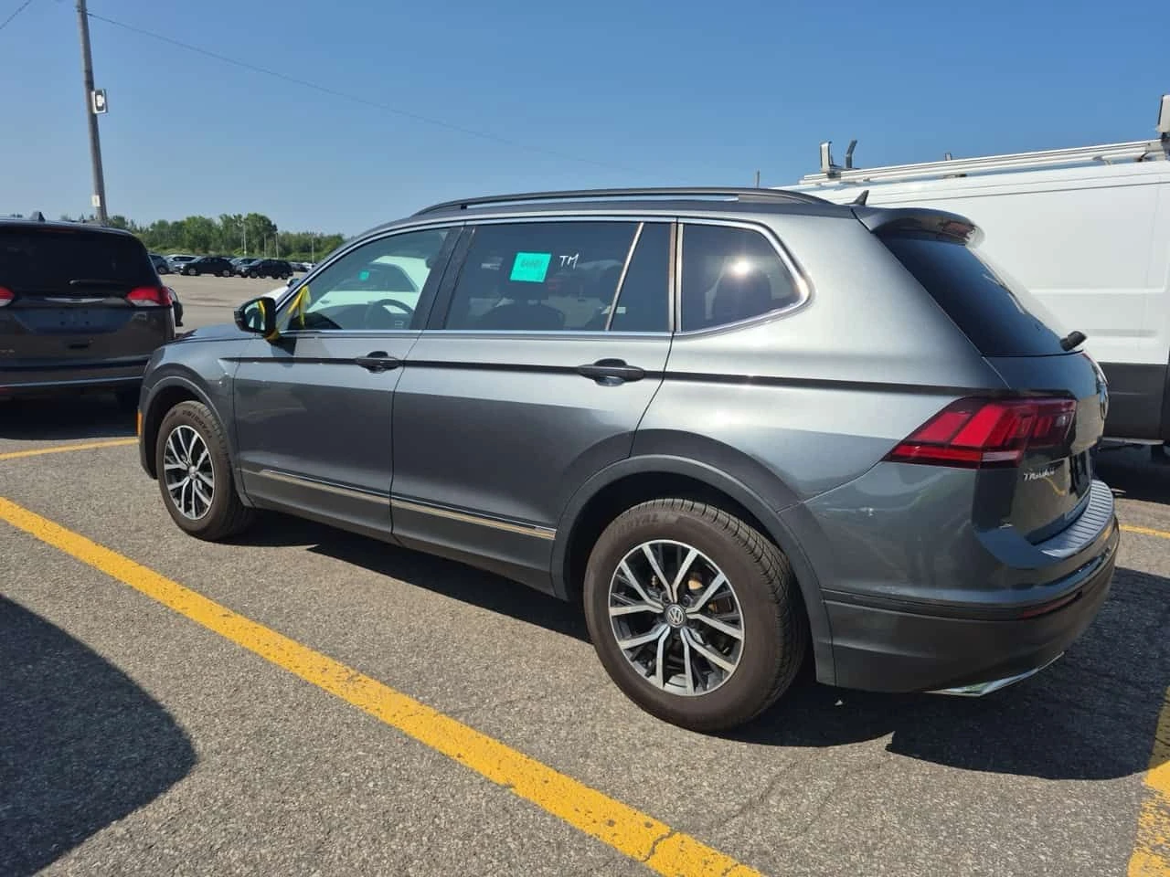 VW Tiguan * COMFORTLINE * CARFAX * ОТ ПРЕДСТАВИТЕЛСТВО, снимка 4 - Автомобили и джипове - 55446236