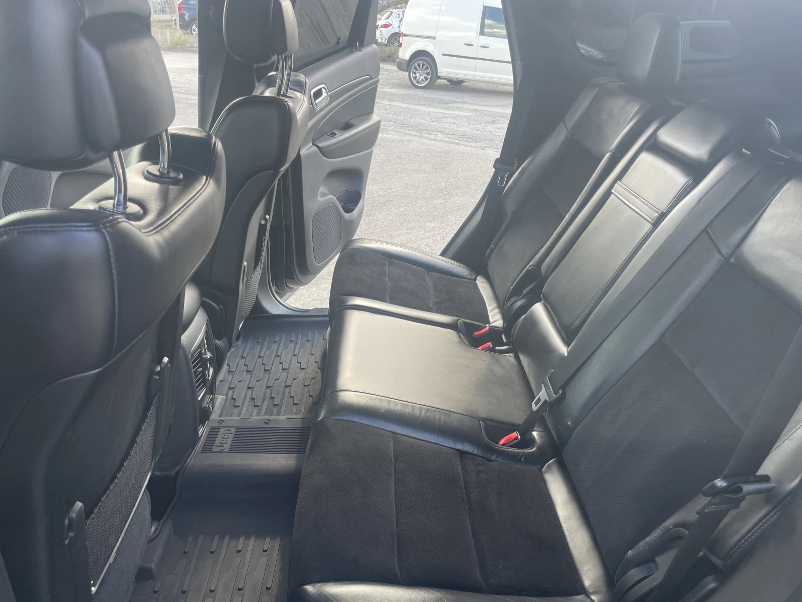 Jeep Grand cherokee 3.6, снимка 10 - Автомобили и джипове - 56182746