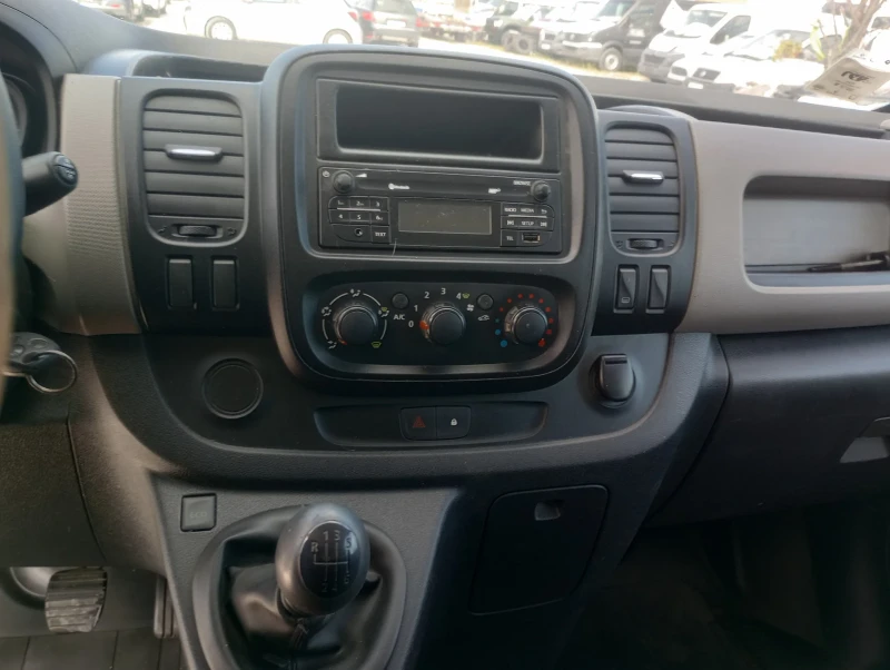 Renault Trafic 1.6DCI, снимка 12 - Бусове и автобуси - 47448947