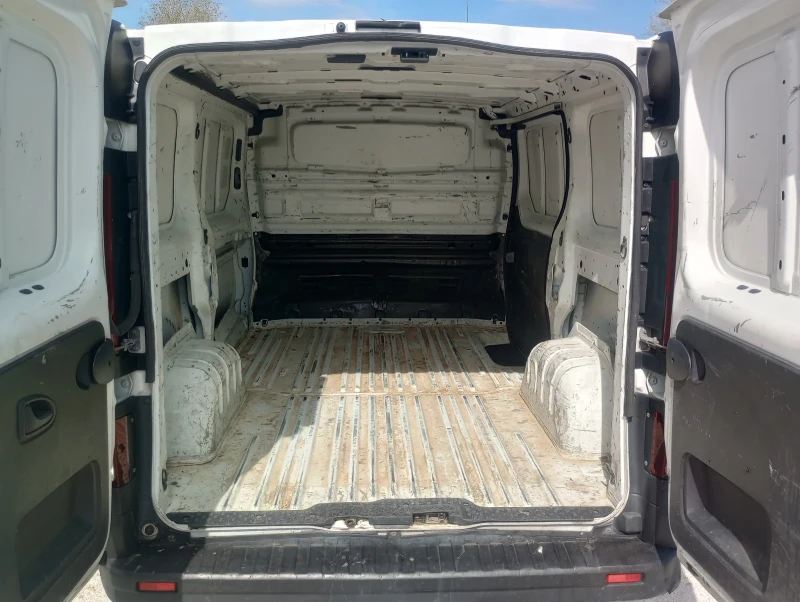 Renault Trafic 1.6DCI, снимка 9 - Бусове и автобуси - 47448947