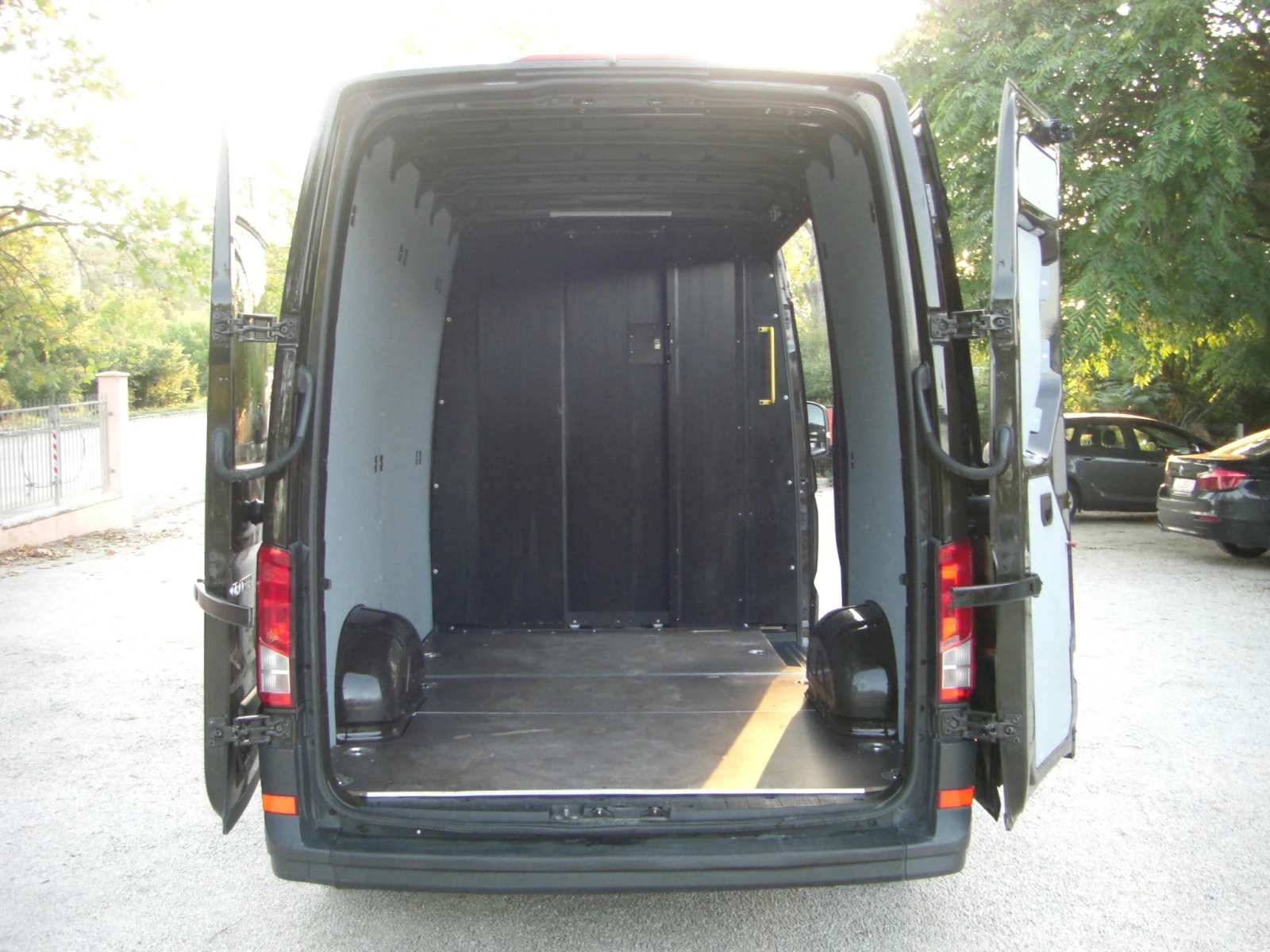 VW Crafter 2.0TDI 6ck.NAVI KAMERA DISTANS EURO 6B | Mobile.bg   16