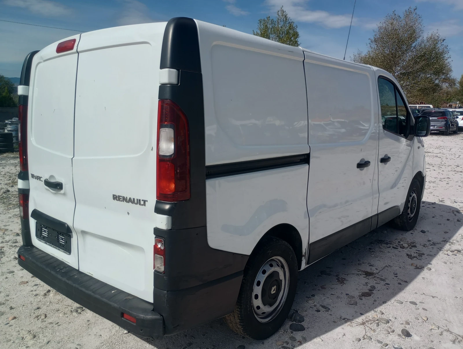 Renault Trafic 1.6DCI - изображение 7