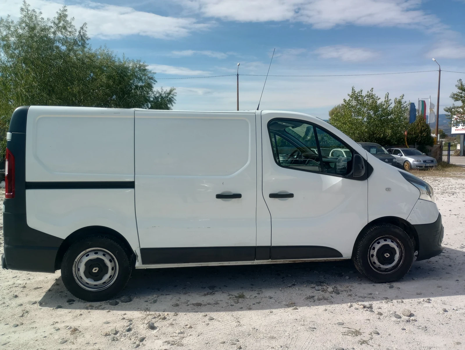 Renault Trafic 1.6DCI - изображение 8