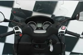 Piaggio Mp3 250ie 2007г., снимка 9