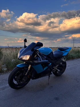 Yamaha YZF-R1, снимка 1