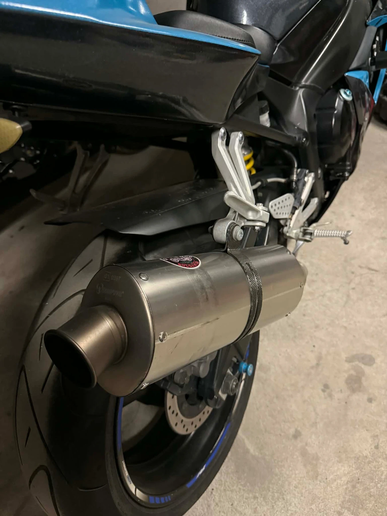 Yamaha YZF-R1  - изображение 7