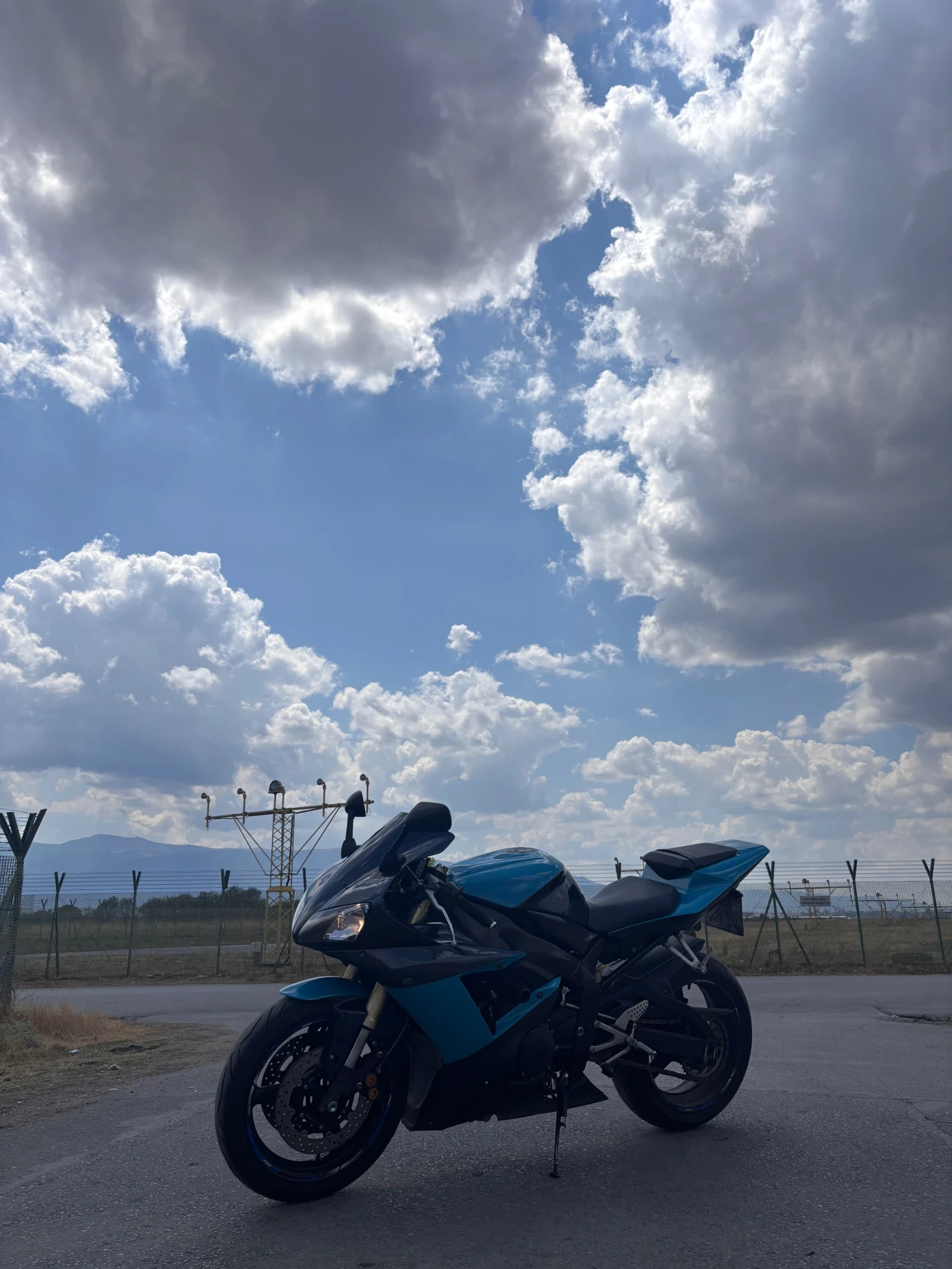 Yamaha YZF-R1  - изображение 3