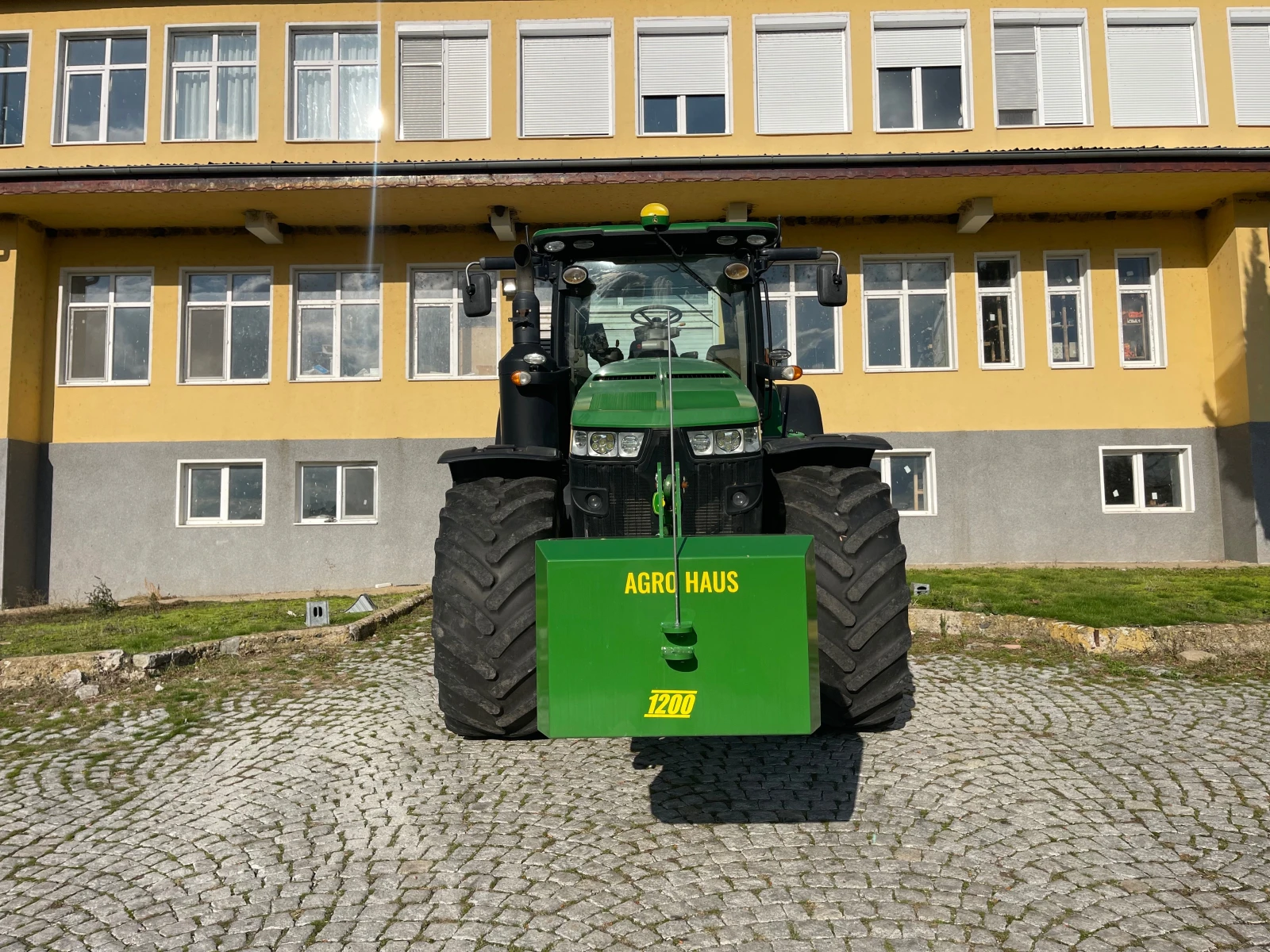 Трактор John Deere 8370R POWER SHIFT E-23 ЛИЗИНГ - изображение 2