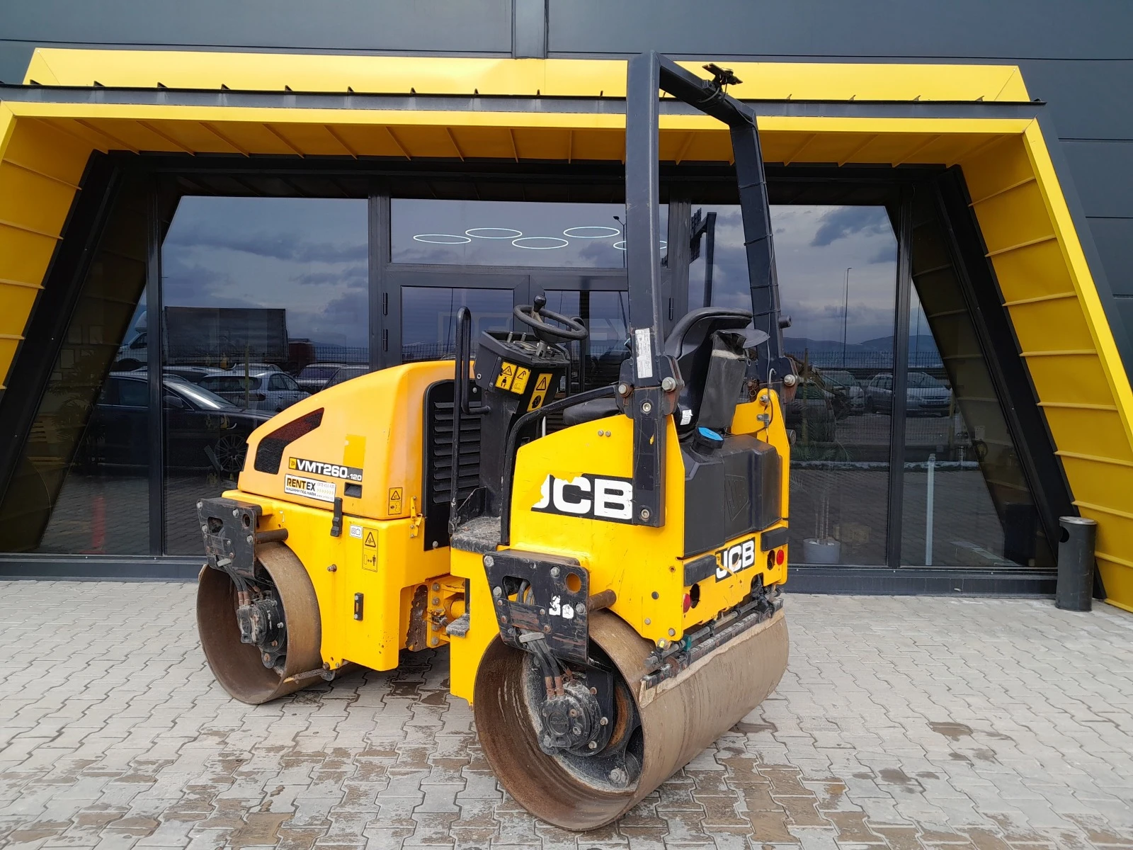 Валяк Друга марка Двубандажен JCB VMT260 2700кг - изображение 3