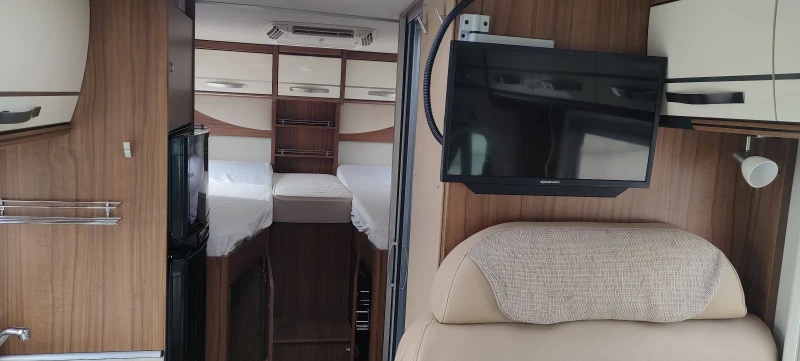 Кемпер HYMER / ERIBA EX578, снимка 8 - Каравани и кемпери - 51903049