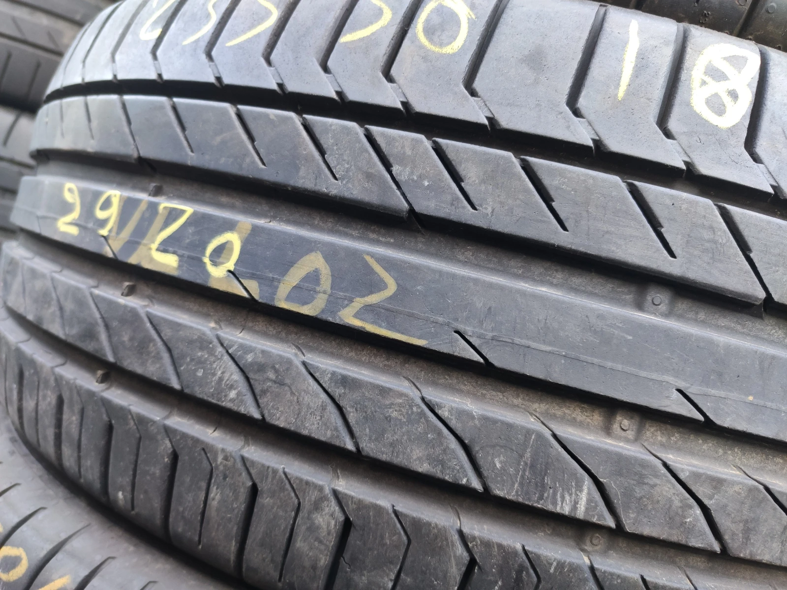 Гуми Летни 235/55R18, снимка 3 - Гуми и джанти - 54987160