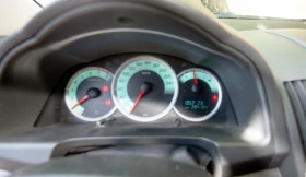 Toyota Corolla verso, снимка 7