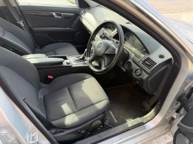 Mercedes-Benz C 220, снимка 6