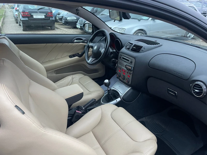 Alfa Romeo Gt 1.9M-jet-150-BERTONE, снимка 6 - Автомобили и джипове - 39854293