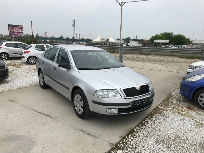 Skoda Octavia 1.6i 102кс., снимка 2 - Автомобили и джипове - 40735070