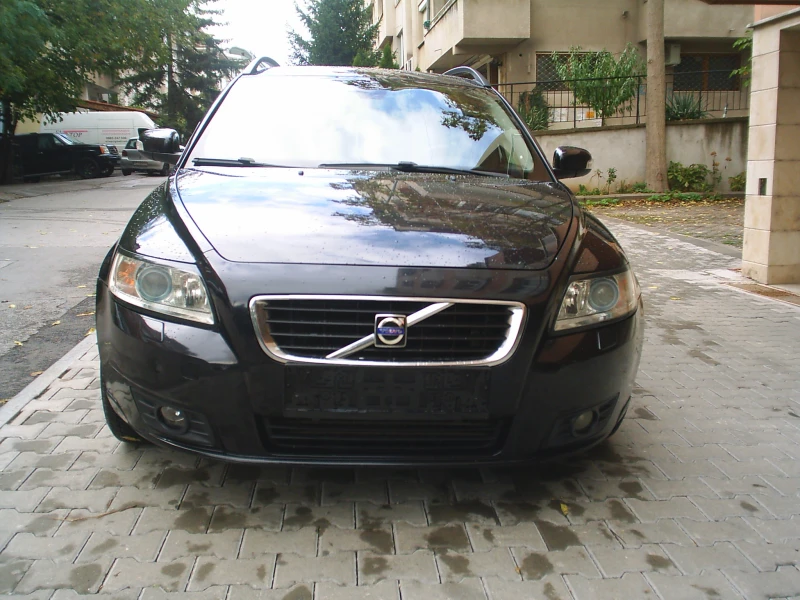 Volvo V50 2.0 HDI 136 k.c., снимка 2 - Автомобили и джипове - 47485259