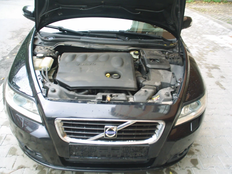 Volvo V50 2.0 HDI 136 k.c., снимка 16 - Автомобили и джипове - 47485259