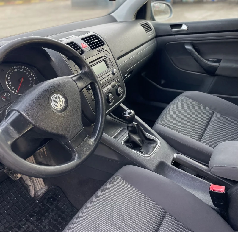 VW Golf 1.9TDI, снимка 6 - Автомобили и джипове - 48452661