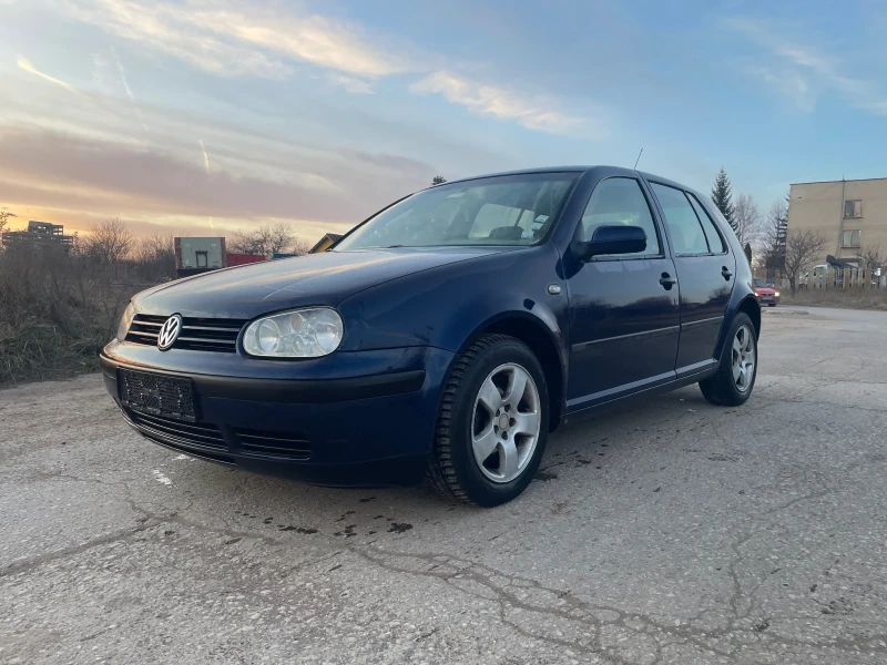 VW Golf 1.4 -16 V, снимка 2 - Автомобили и джипове - 48852602