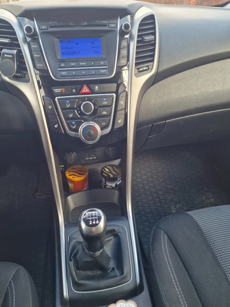 Hyundai I30 Комби, снимка 11 - Автомобили и джипове - 49347703