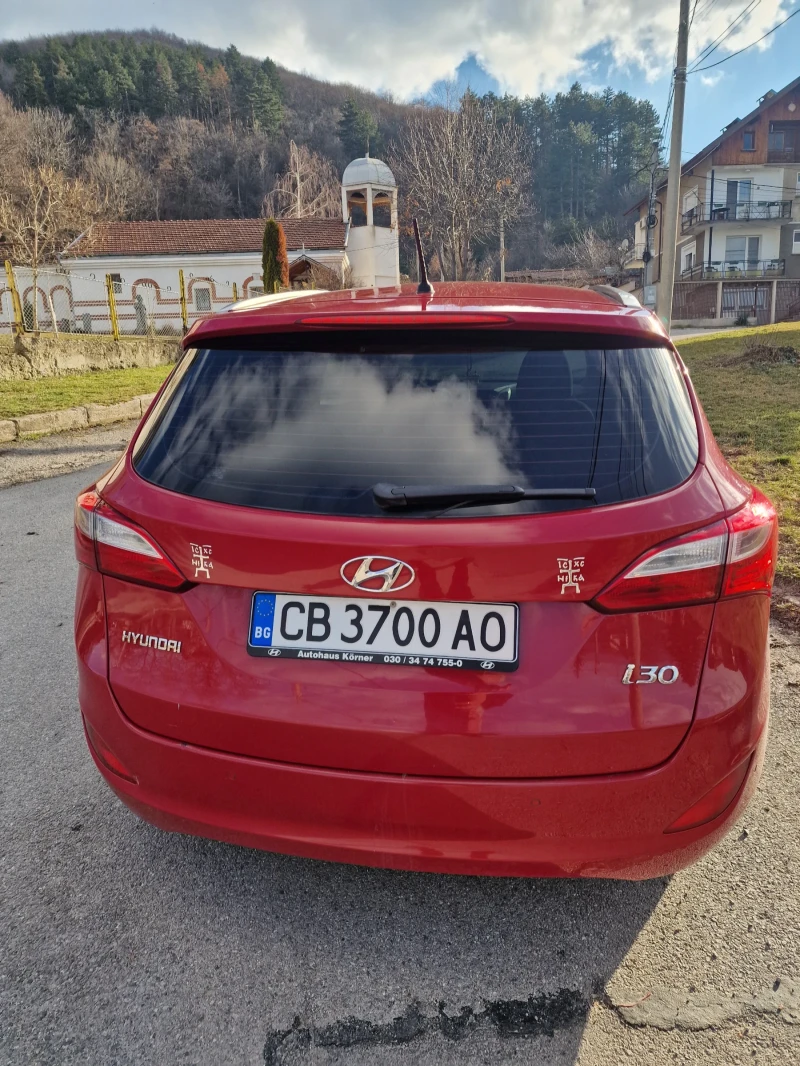 Hyundai I30 Комби, снимка 4 - Автомобили и джипове - 49347703