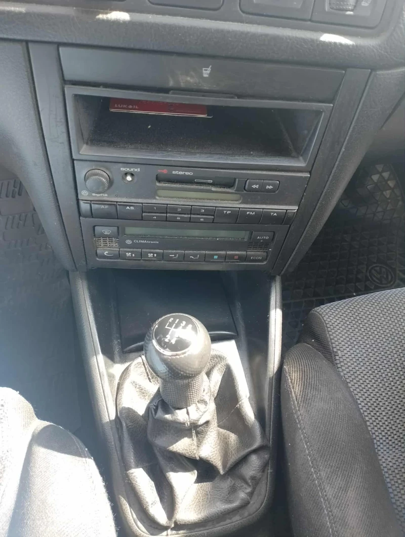 VW Golf 4, снимка 9 - Автомобили и джипове - 52125825