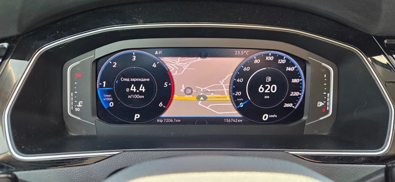 VW Passat DIGITAL ; LED дистроник, снимка 11 - Автомобили и джипове - 52323339