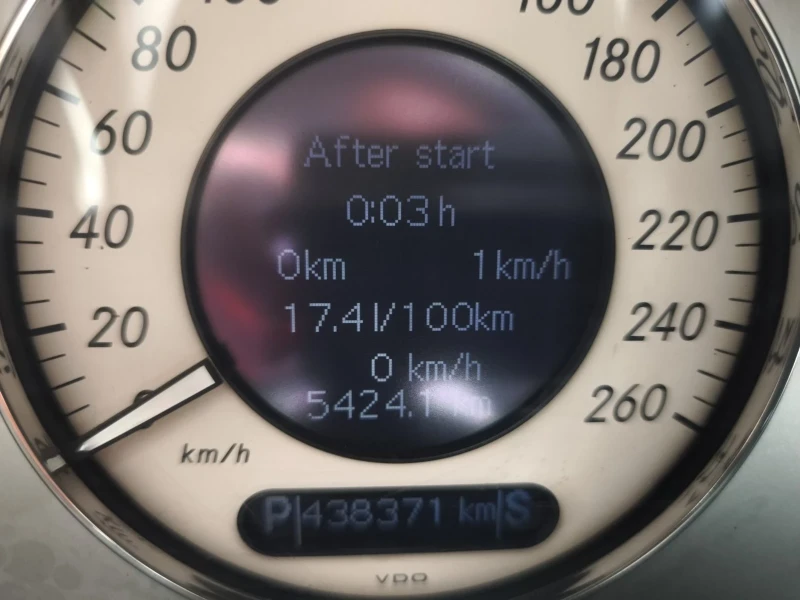 Mercedes-Benz E 270 CDI, снимка 9 - Автомобили и джипове - 52729689