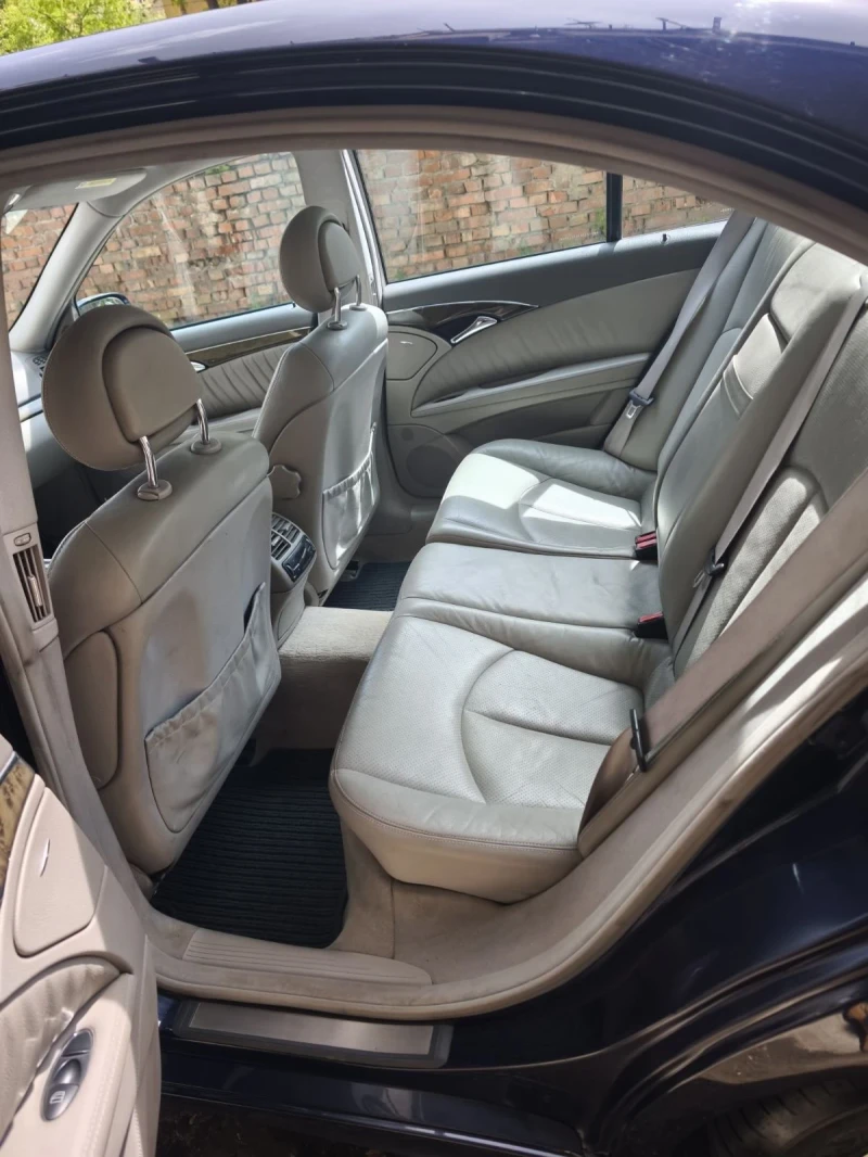 Mercedes-Benz E 270 CDI, снимка 8 - Автомобили и джипове - 52729689