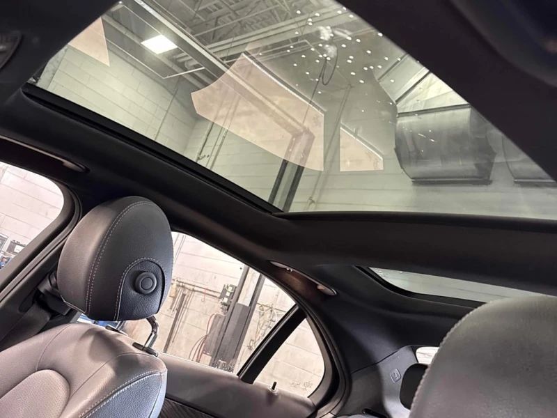 Mercedes-Benz C 300 2015 4МАTIC * ГЛАВНО ПРЕДСТАВИТЕЛСТВО НА MERCEDES*, снимка 10 - Автомобили и джипове - 52795599