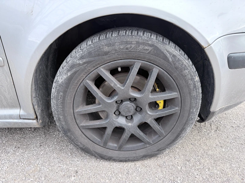 VW Golf 1.9 TDI, снимка 2 - Автомобили и джипове - 53565272