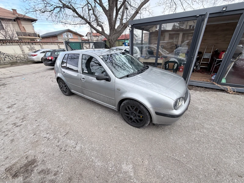 VW Golf 1.9 TDI, снимка 3 - Автомобили и джипове - 53565272