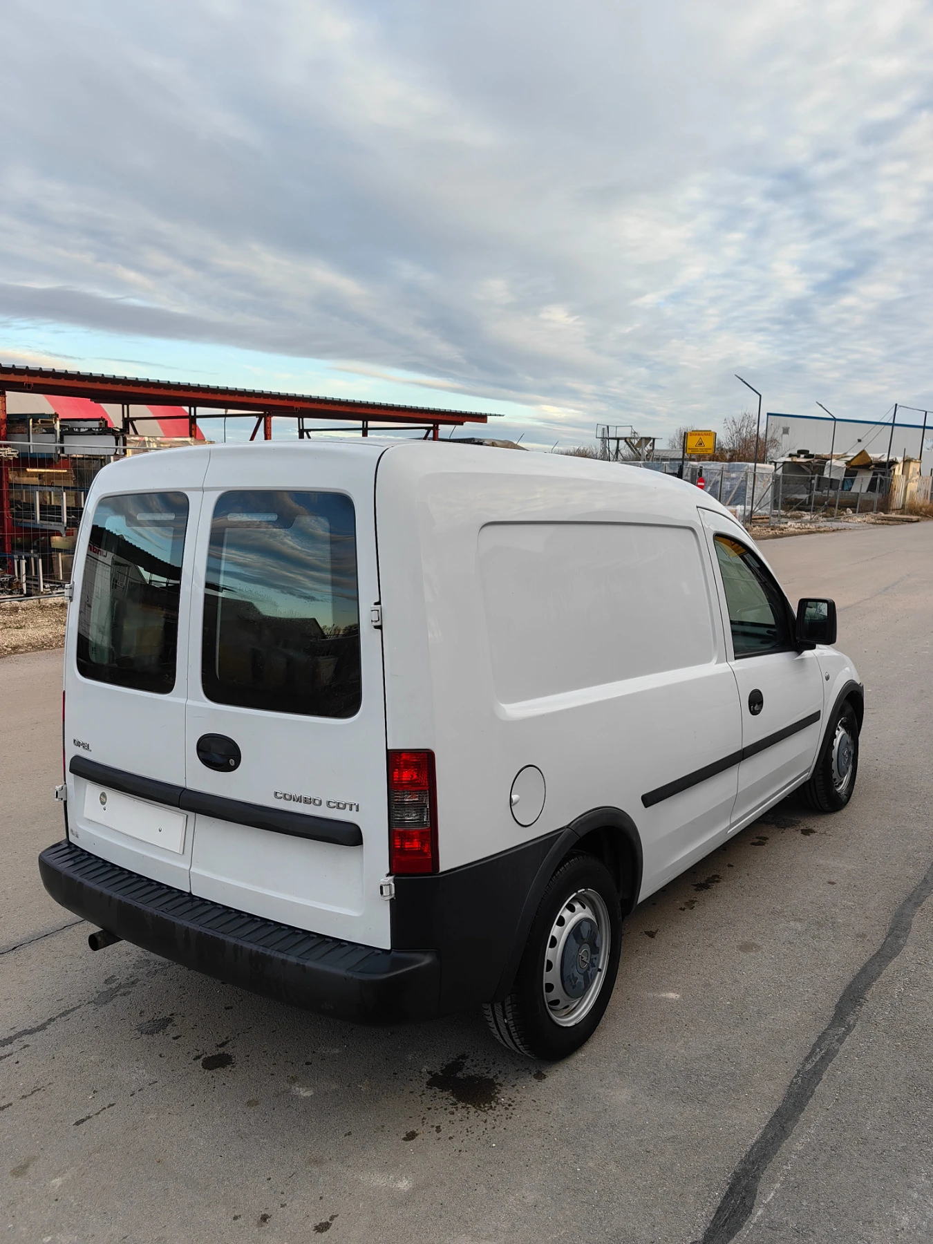 Opel Combo ТОП СЪСТОЯНИЕ.1.3TDI, КЛИМА, 2009Г.Цената е крайна - изображение 7