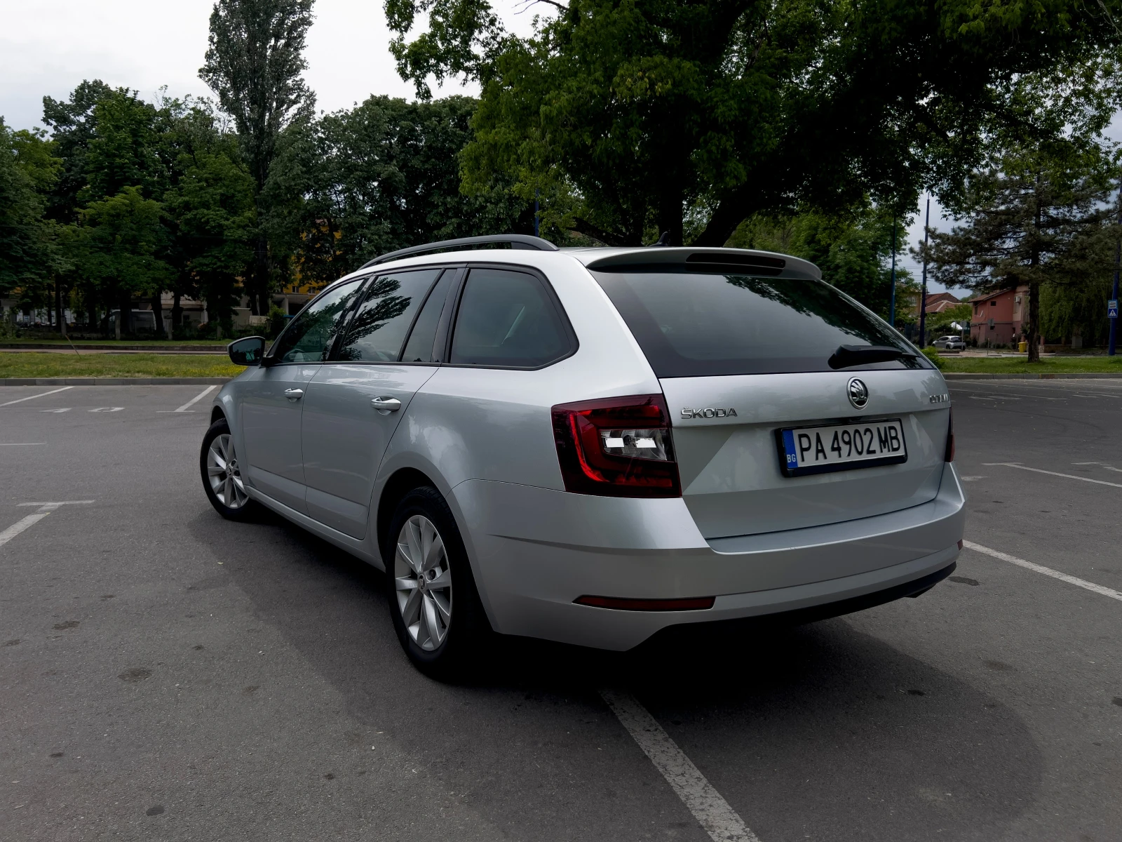 Skoda Octavia 1.6TDI // DSG7 // ВЪРНАТА ОТ ЛИЗИНГ // ОБСЛУЖЕНА  - изображение 4