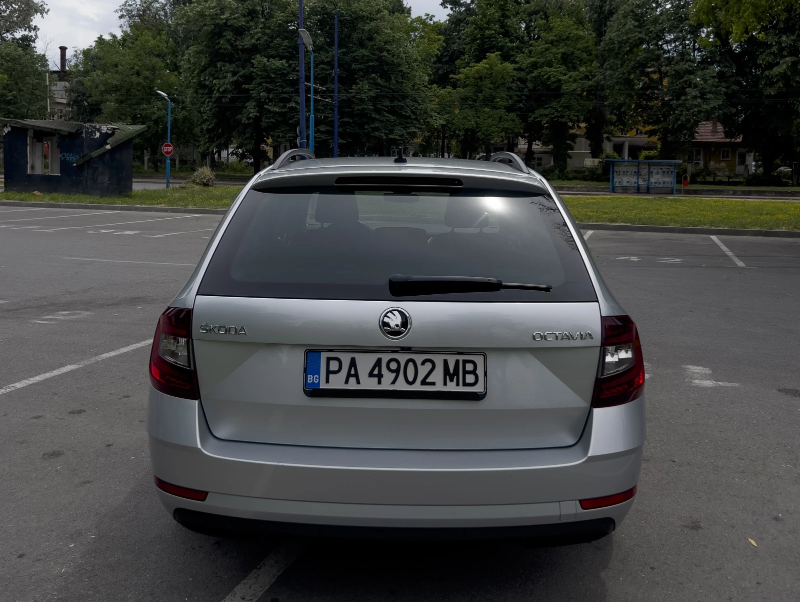 Skoda Octavia 1.6TDI // DSG7 // ВЪРНАТА ОТ ЛИЗИНГ // ОБСЛУЖЕНА  - изображение 3