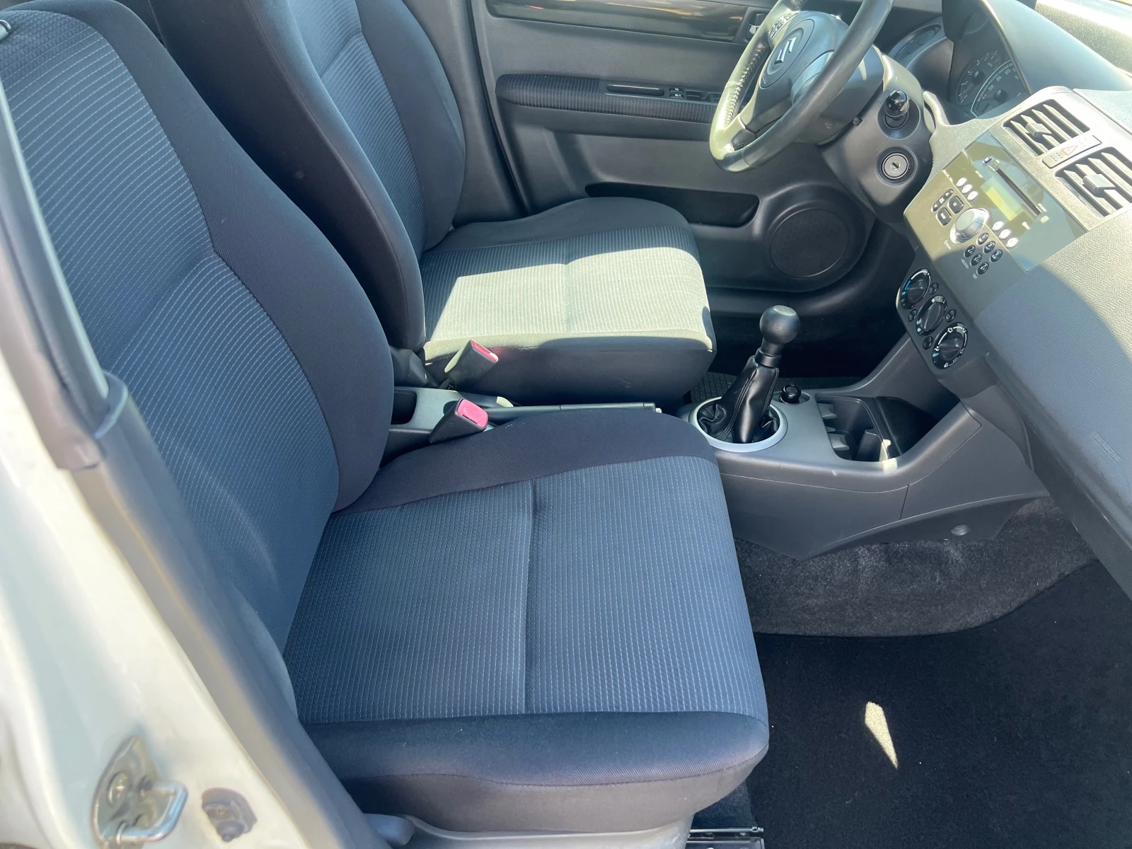 Suzuki Swift 1.3 4Х4 - изображение 10