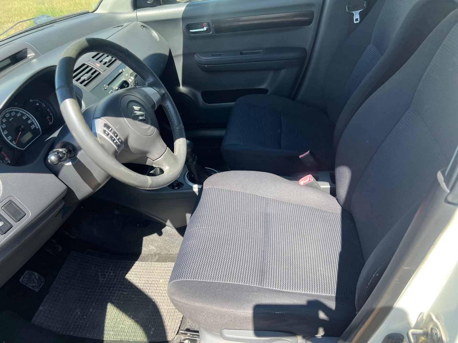 Suzuki Swift 1.3 4Х4 - изображение 8