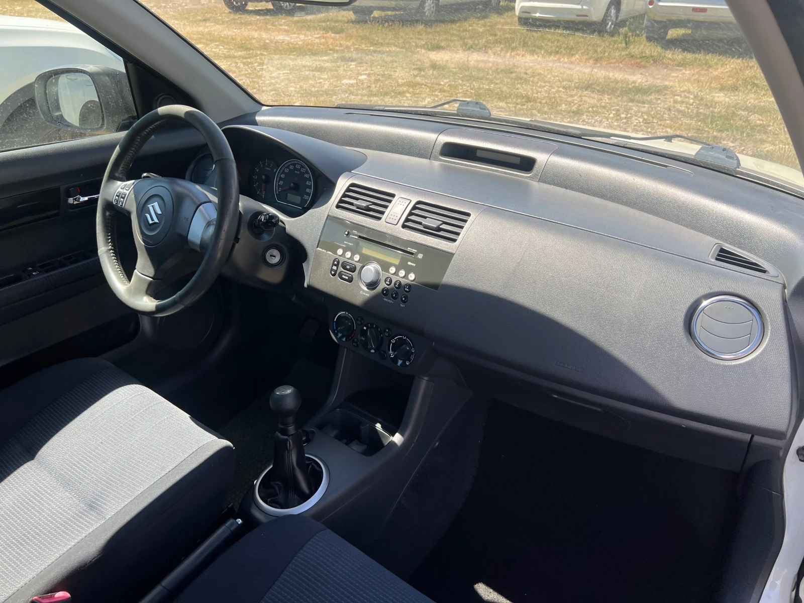 Suzuki Swift 1.3 4Х4 | Mobile.bg — изображение 12