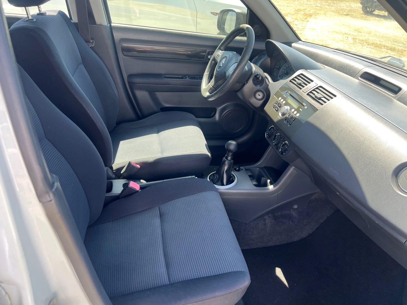 Suzuki Swift 1.3 4Х4 | Mobile.bg — изображение 11