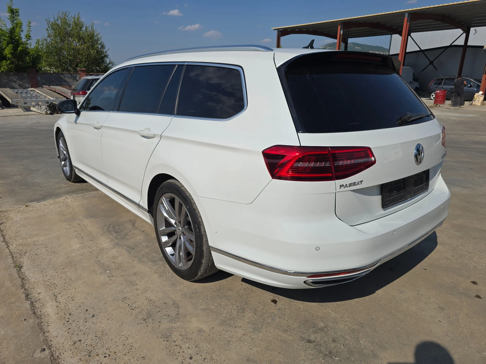 VW Passat 2.0D R-LINE 190ps - изображение 6