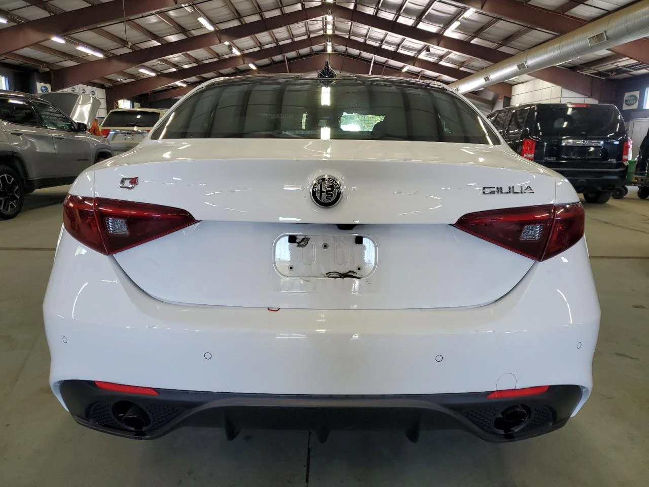 Alfa Romeo Giulia Ti * Възможност за Лизинг*  - изображение 6