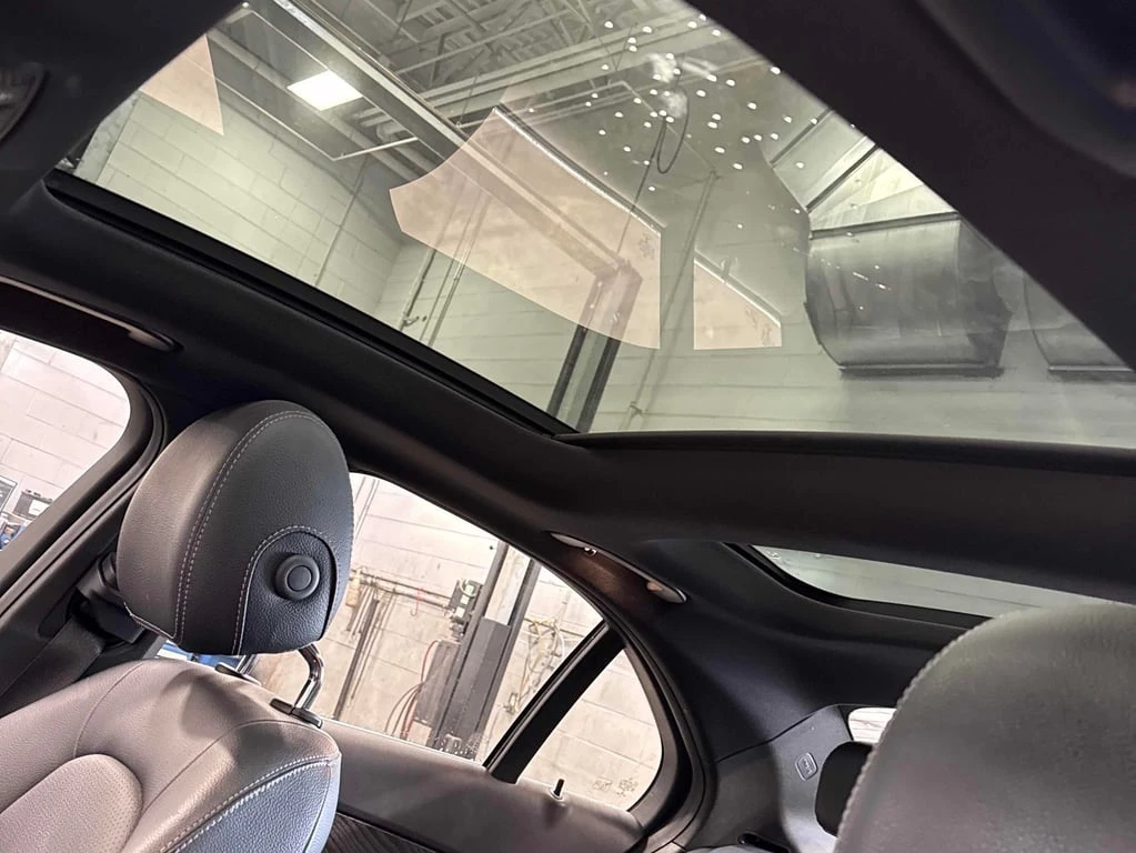 Mercedes-Benz C 300 2015 4МАTIC * ГЛАВНО ПРЕДСТАВИТЕЛСТВО НА MERCEDES* - изображение 10