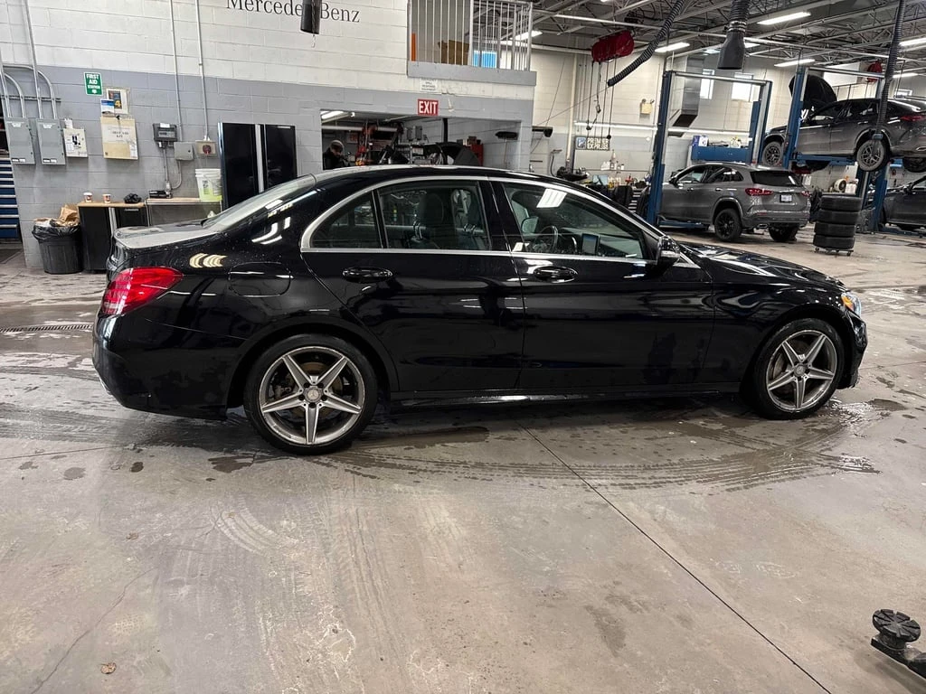 Mercedes-Benz C 300 2015 4МАTIC * ГЛАВНО ПРЕДСТАВИТЕЛСТВО НА MERCEDES* - изображение 4