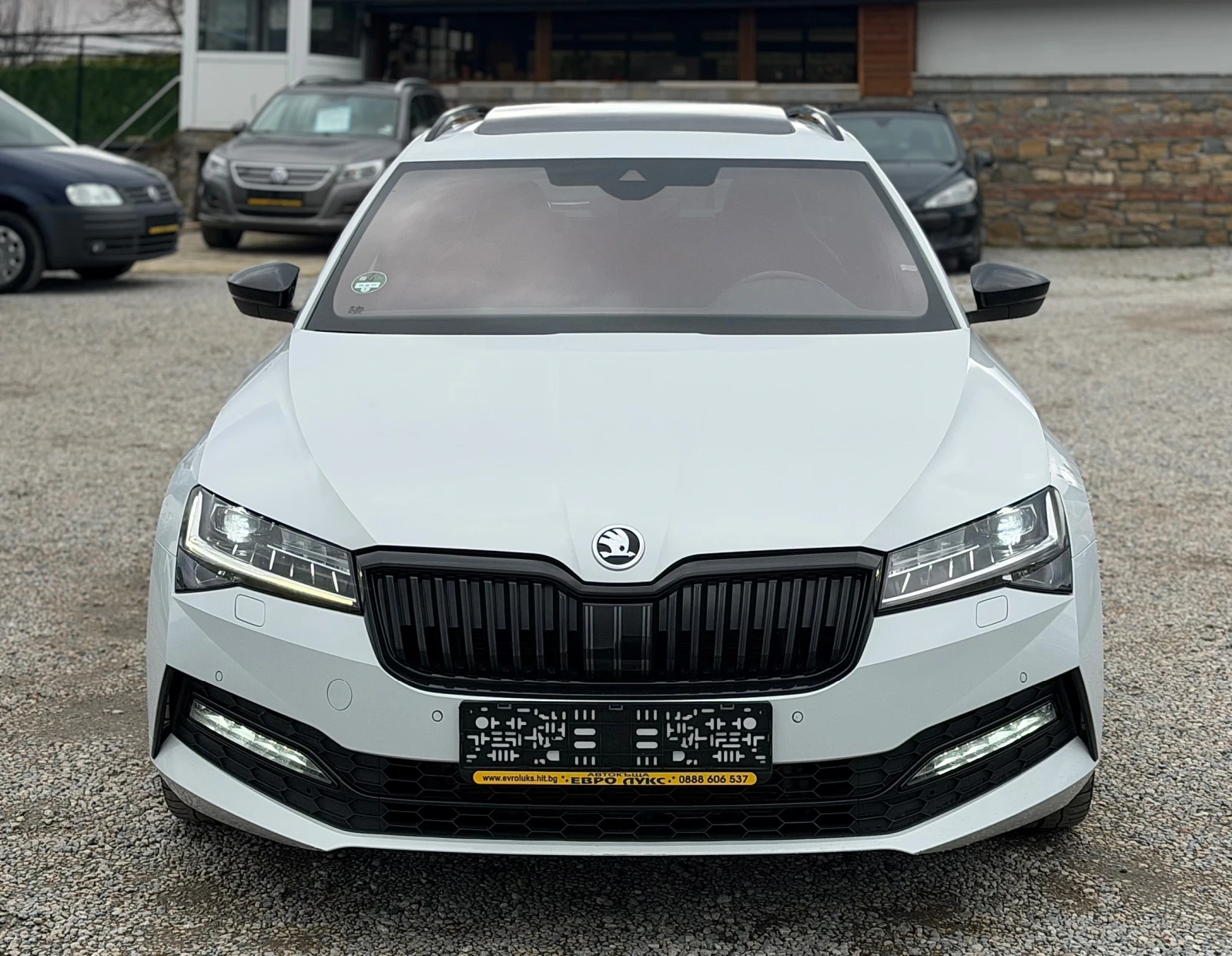 Skoda Superb 2.0TDI 190кс 4x4 SportLine ДИГИТАЛ ПАНОРАМА FULL - изображение 2