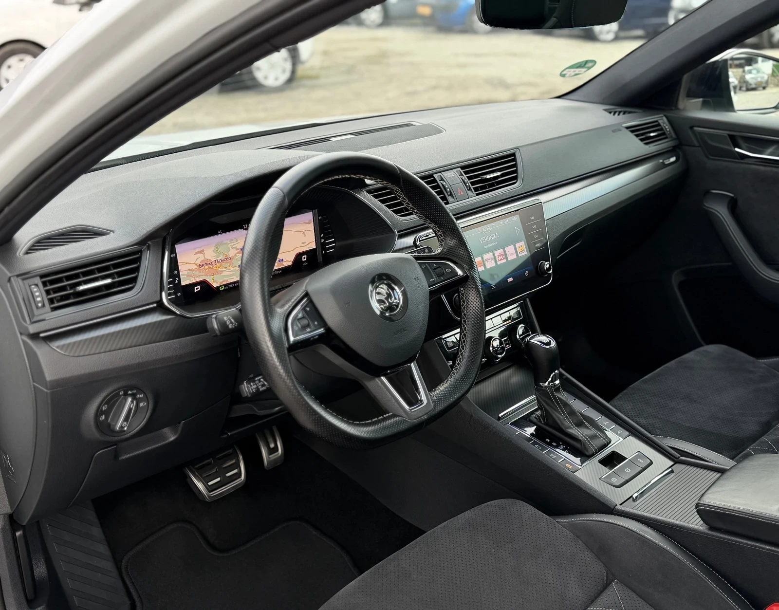 Skoda Superb 2.0TDI 190кс 4x4 SportLine ДИГИТАЛ ПАНОРАМА FULL - изображение 10