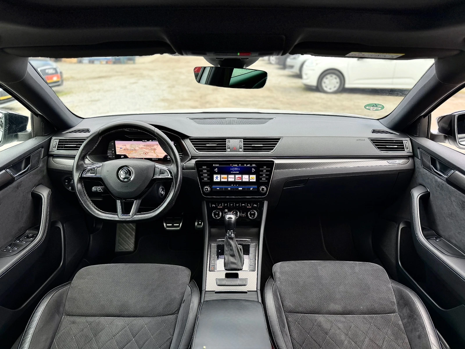 Skoda Superb 2.0TDI 190кс 4x4 SportLine ДИГИТАЛ ПАНОРАМА FULL - изображение 9